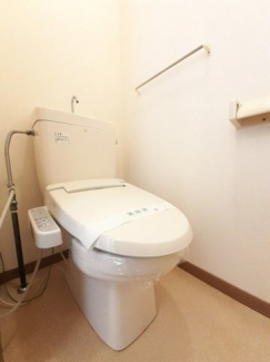 ゆったりとした空間のトイレです