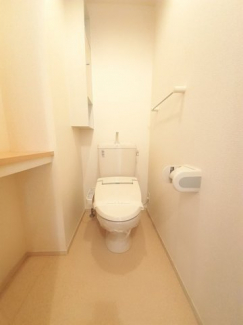 コンパクトで使いやすいトイレです