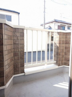 外からの目が気にならないバルコニーで洗濯物が干せます