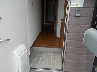 シンプルで使いやすい玄関です