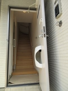 収納もある玄関です