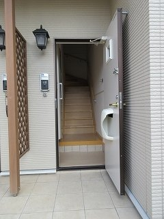 明るい玄関です