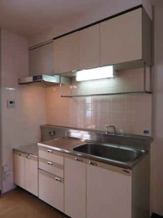 コンパクトなキッチンで掃除もラクラク