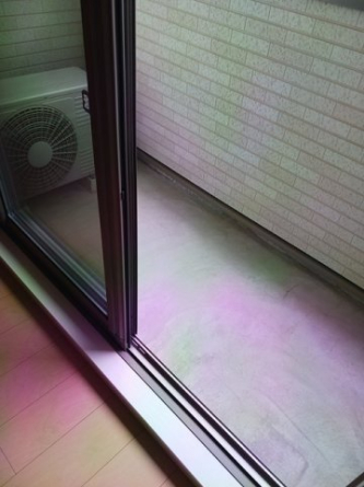 バルコニーからの眺めを楽しみながら食事をしませんか