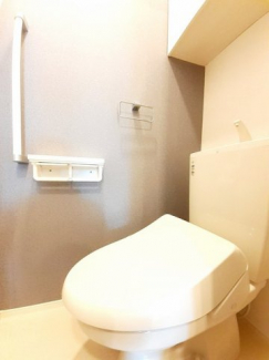 コンパクトで使いやすいトイレです