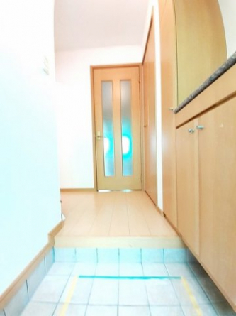 明るい玄関です