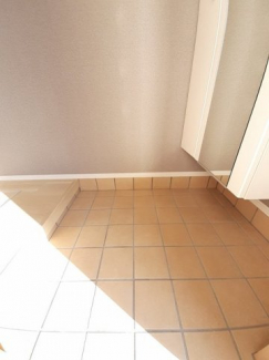 毎日通る玄関はこちらです