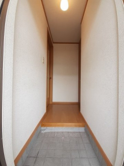 毎日通る玄関はこちらです