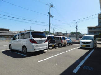 【駐車場】