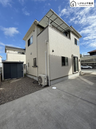 4LDK
全室6帖以上
駐車4台可！カーポート付き♪
