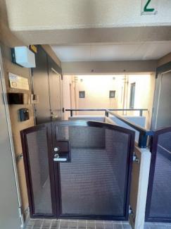 【エントランス】