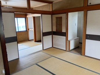 ２階和室（６畳）