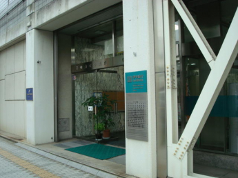 伊予銀行松山駅前支店まで201m
