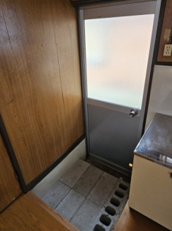 キッチン横は室内洗濯機置き場になっています！