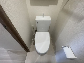 コンパクトで使いやすいトイレです