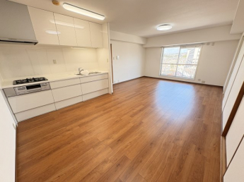 【居間・リビング】