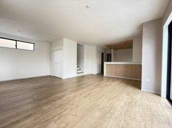 【居間・リビング】