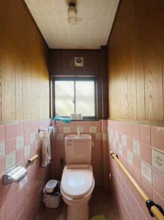 コンパクトで使いやすいトイレです