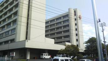 松山赤十字病院まで2201m