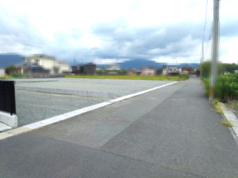 【前面道路含む現地写真】