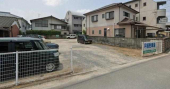松山市持田町４丁目の駐車場の画像