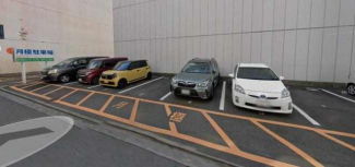 松山市花園町の駐車場の画像