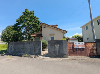 現状渡し（既存建物・樹木等の解体撤去は買主側にて行って下さい）