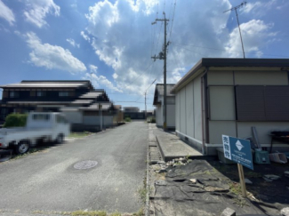 【前面道路含む現地写真】