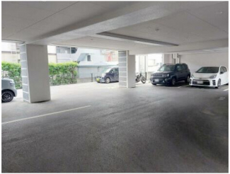 【駐車場】