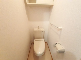 コンパクトで使いやすいトイレです