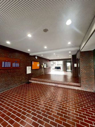 【エントランス】