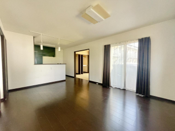 落ち着いた色合いでのんびり過ごせそうですね