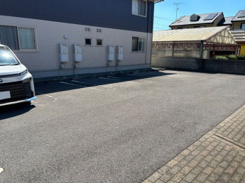 【駐車場】