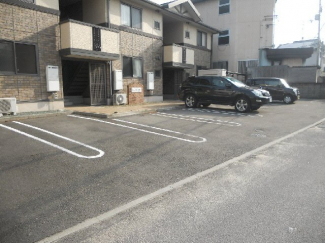 【駐車場】