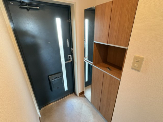 明るい玄関です