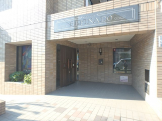 ゆとりのあるエントランスです