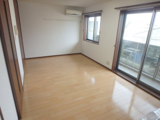 ゆったり過ごせるリビングです