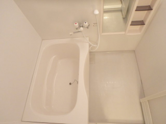 落ち着いた空間のお風呂です