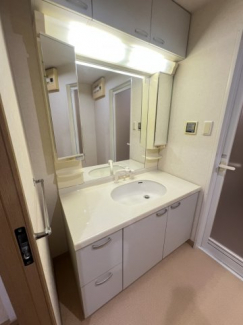 【洗面所】