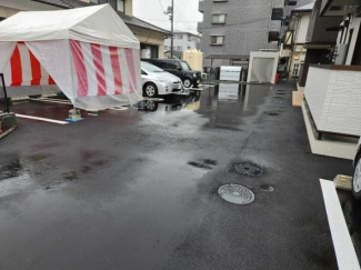 【駐車場】