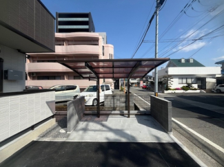 【駐車場】