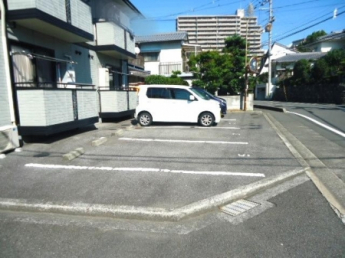 【駐車場】