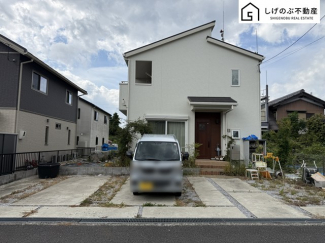オール電化住宅
太陽光発電システム搭載　4.0Kw
駐車3台可
2020年建築の築浅物件！