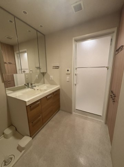 【独立洗面台】