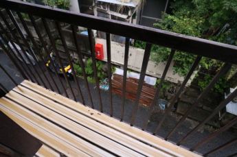 【バルコニー】