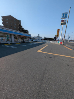 ローソン姫路砥堀南店まで520m