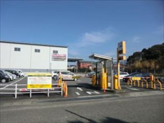四国中央市高速バス利用者駐車場まで1023m