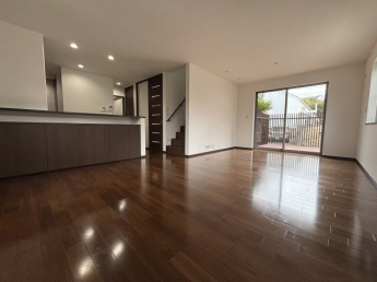 【居間・リビング】