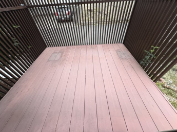 ウッドデッキ