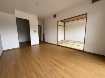 【居間・リビング】